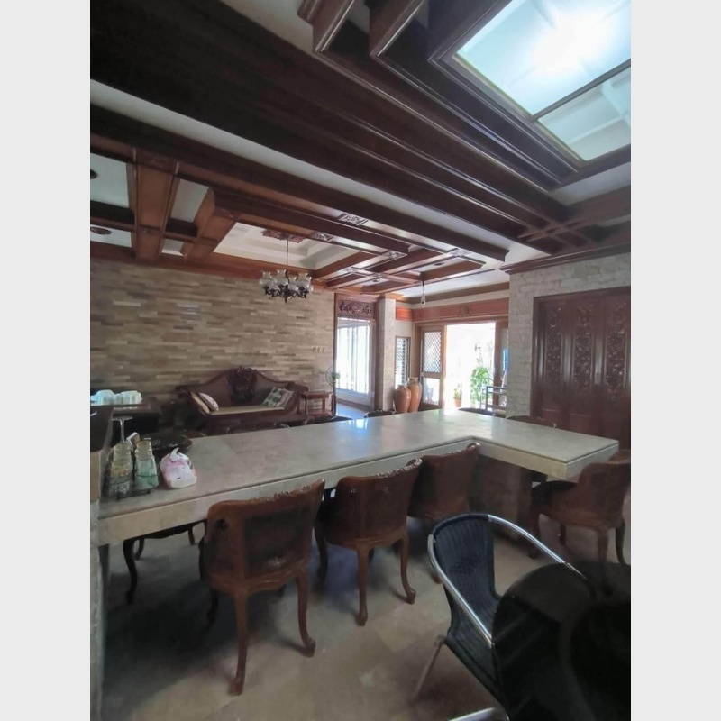 Ayala Alabang Prime Bungalow For Sale – 910 Sqm, 7 Bedrooms, 250m (Nego)